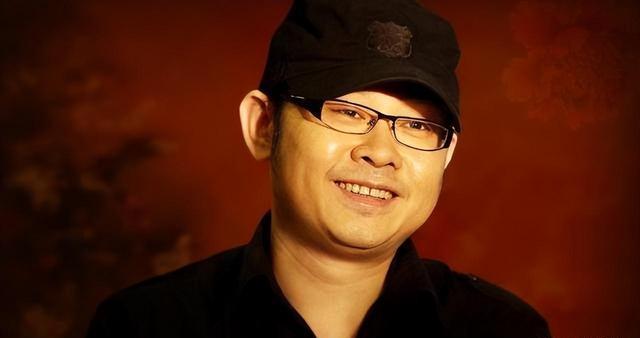 离婚33年后,再看刀郎那个和富商私奔的前妻,她后悔俩字说烂了