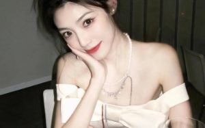 十七岁那年，我将白月光送进了监狱。出狱后，他对我极尽羞辱开始报复，可我却快要死了...