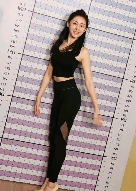 张天爱的官方身高165cm ???