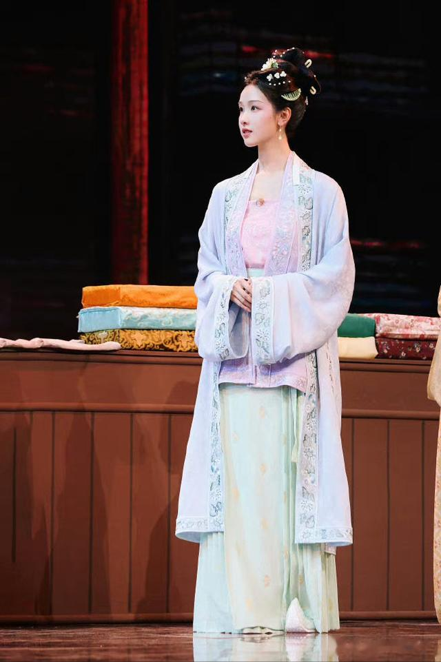 陈都灵|为《国家宝藏》的审美点赞!陈都灵诠释真正宋代美,吊打网红脸