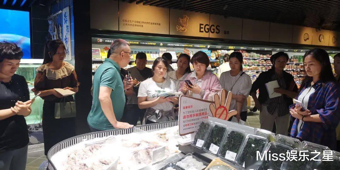 985本科生应聘胖东来失败，发文控诉招聘太卷，胖东来客服回应