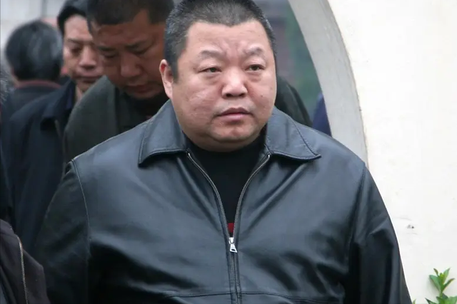 臧天朔妻子李梅:丈夫不回家20年 去世留给我400万债 1年后我告婆婆