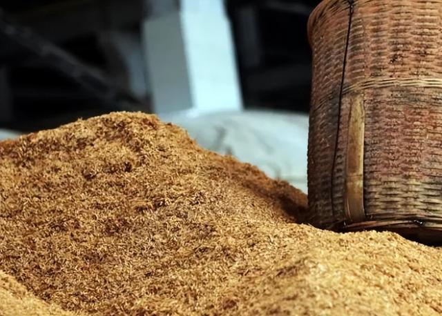 酒瓶上有這“5個(gè)數(shù)字”，別管價(jià)格高低，100%酒精酒，知道不吃虧