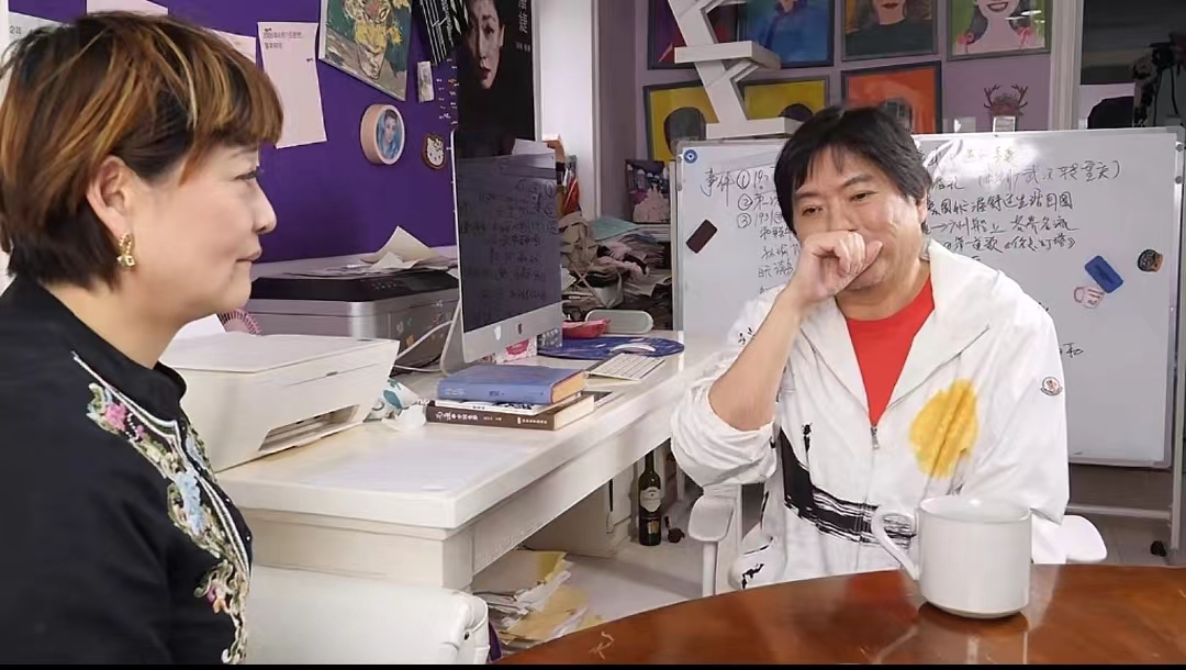 高晓松道歉再惹争议！自曝因抑郁症导致暴瘦，网友质疑是为了复出