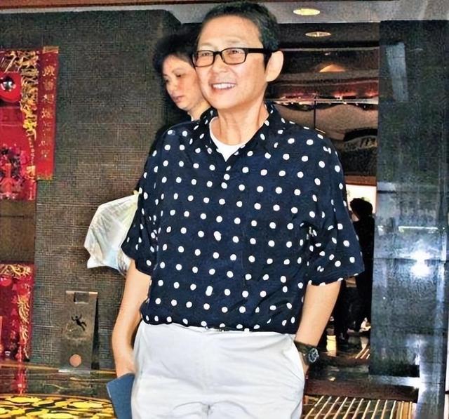 俞琤:香港娱乐圈最有名中性大佬,与多位女星传绯闻,情定何超琼