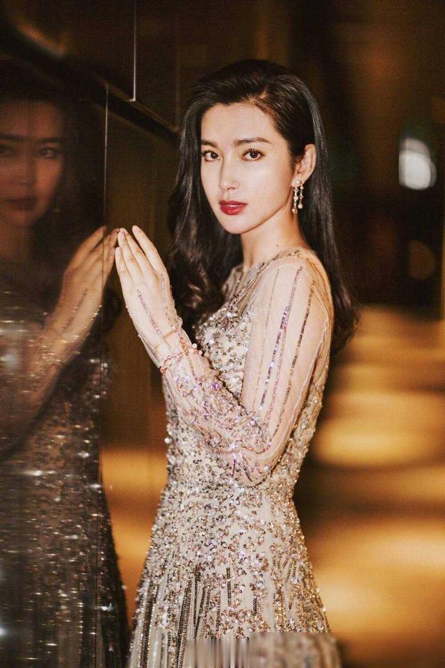 曾经娱乐圈的“巨星”,50岁的李冰冰如今怎么样了?