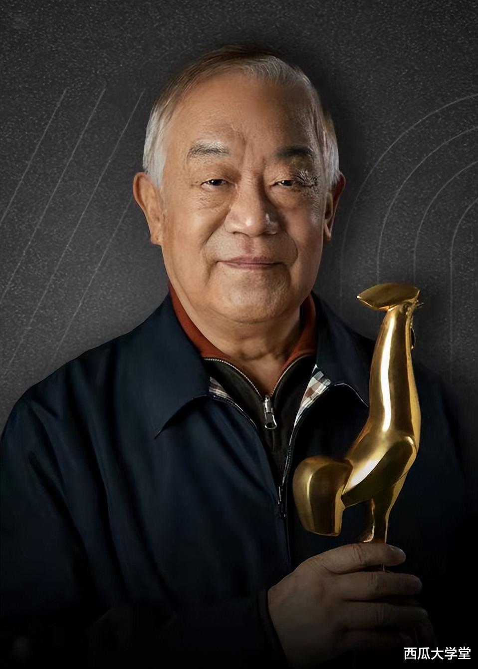 “国家一级演员”高明:结婚55年零绯闻,儿子很面熟却叫不出名字