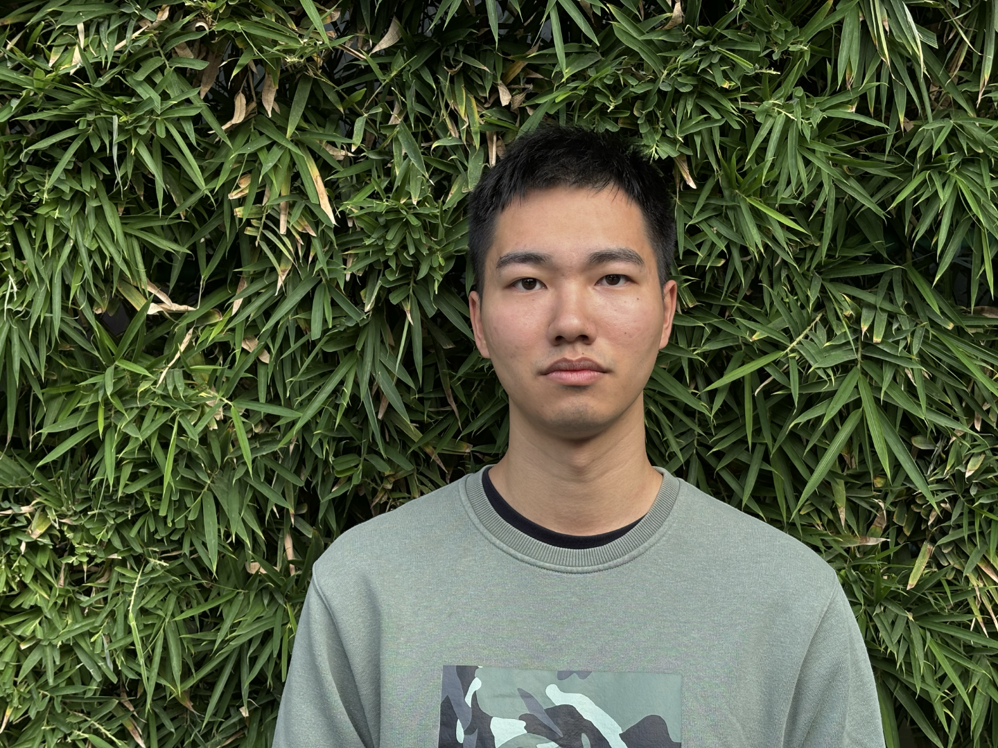 华为Mate 70红枫原色强得飞起,手机影像再攀高峰!