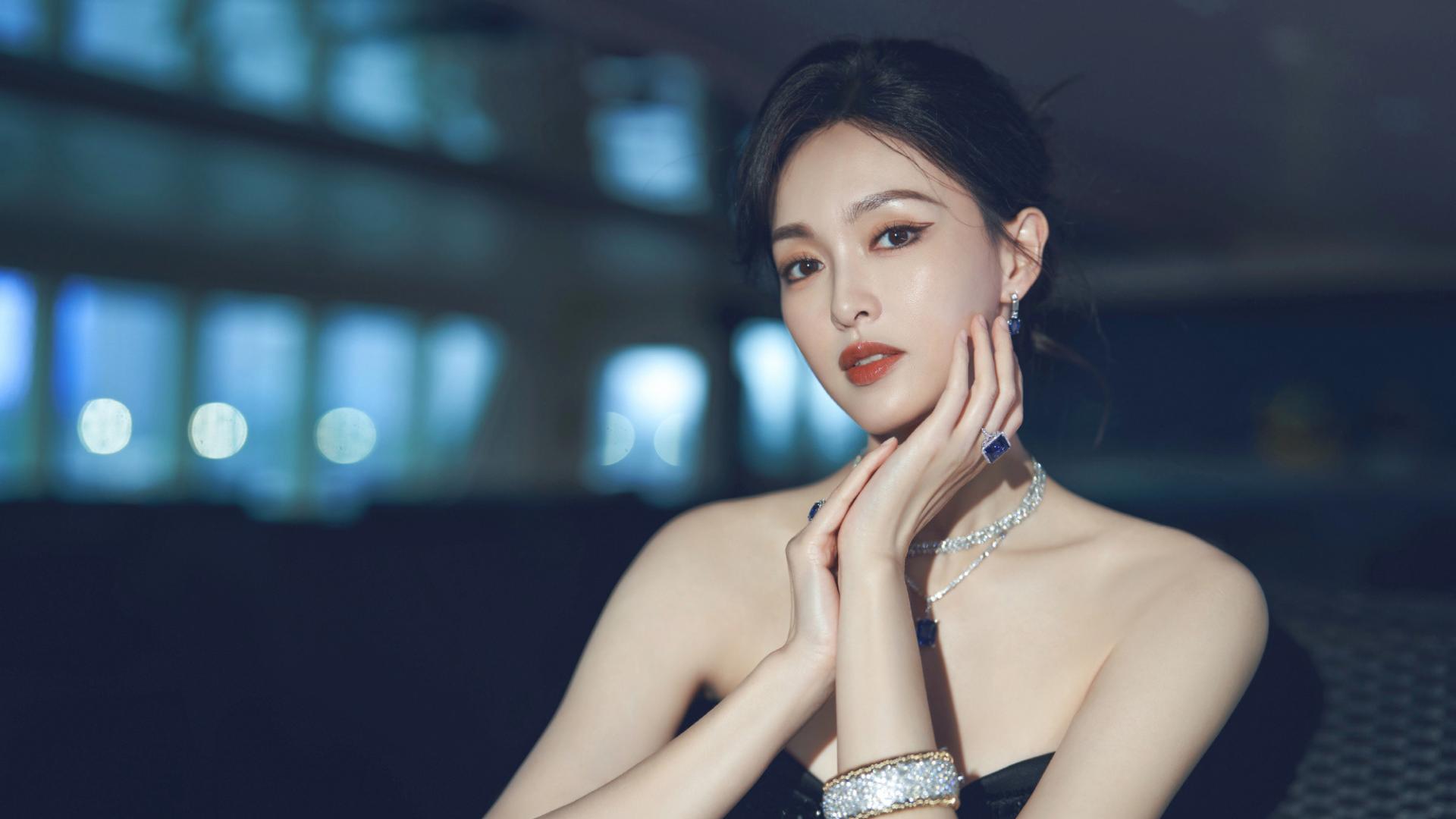 唐嫣新剧《独身女人》正式开拍，都市大女主题材，看清阵容追定了