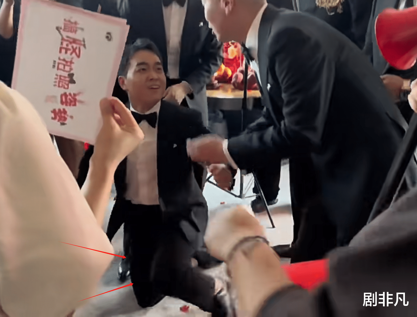 郭德纲外甥王九龙大婚!新娘朱琳挺大肚子穿秀禾,鼻子却引发争议