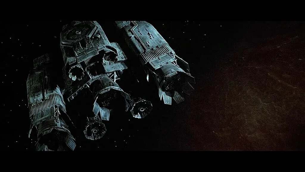 《异形》(Alien)系列第一部,震撼全球的惊悚科幻片里程碑!