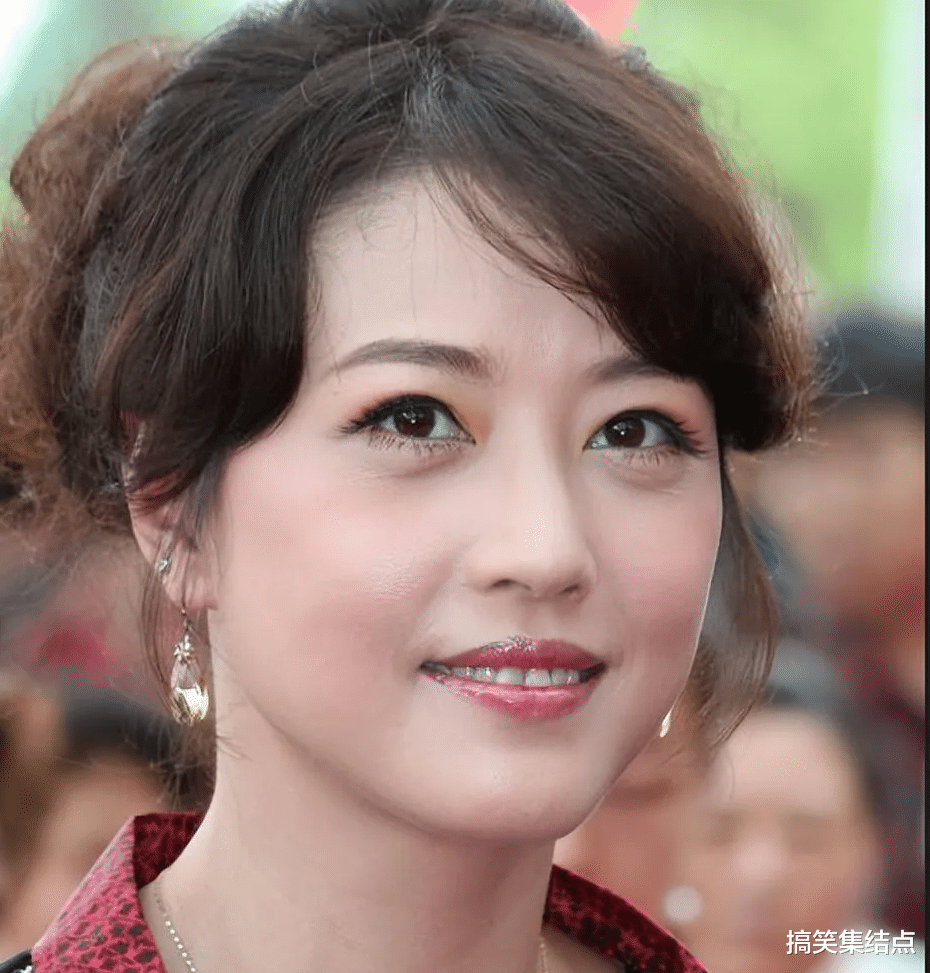 一代美人周海媚，去世一周年，如今别墅杂草丛生，人走茶凉！