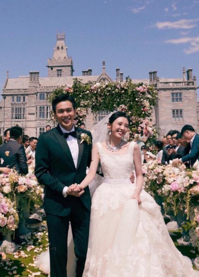 14年无绯闻、无婚变,宠妻狂魔张若昀,不愧为内娱最后的纯爱战神