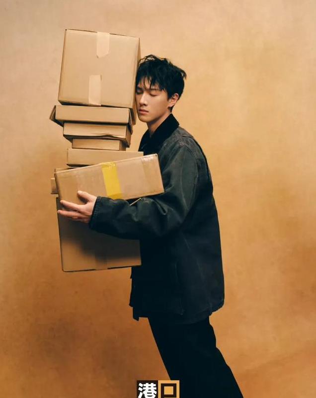 平心而论,内娱真正的绝色美男只有12位,他们酷帅雅痞,清新性感