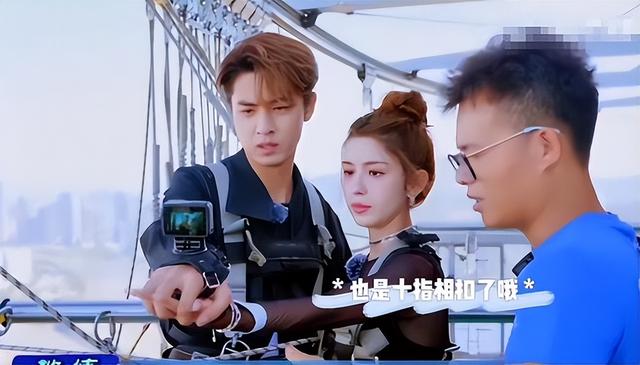 玉女不再清纯,一舞封神后深陷“蜡烛门”,她为何被万人唾弃?