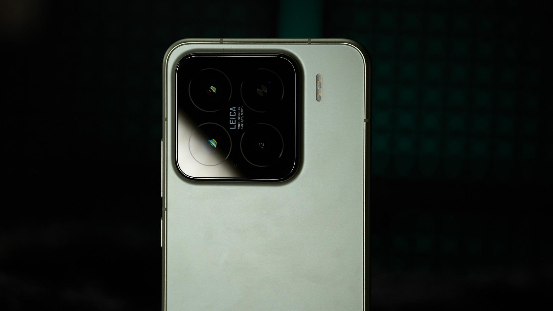 小米15销量破百万！挖iPhone墙脚见效，“米冲高”成了？