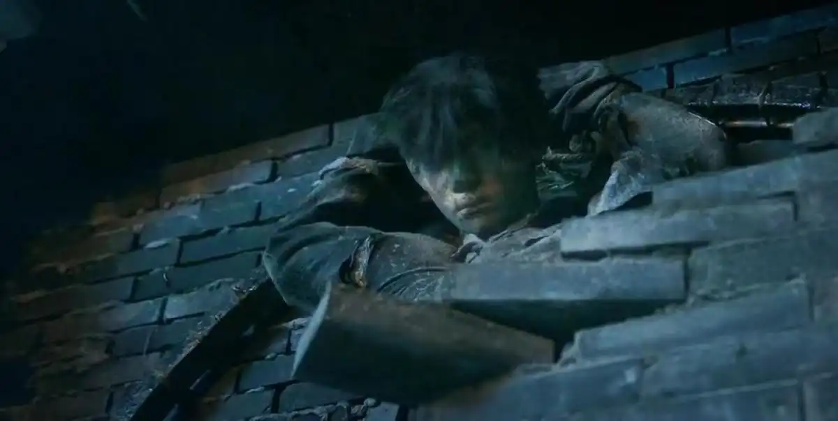 仅播6集，拿下热搜榜第一，国产剧终于有一部像样的探案剧了