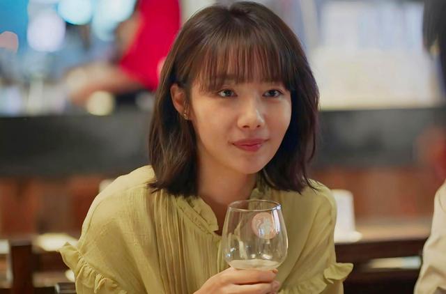 《城中之城》:唆使胡悦性贿赂,派杀手,算计赵辉,他是万恶之源