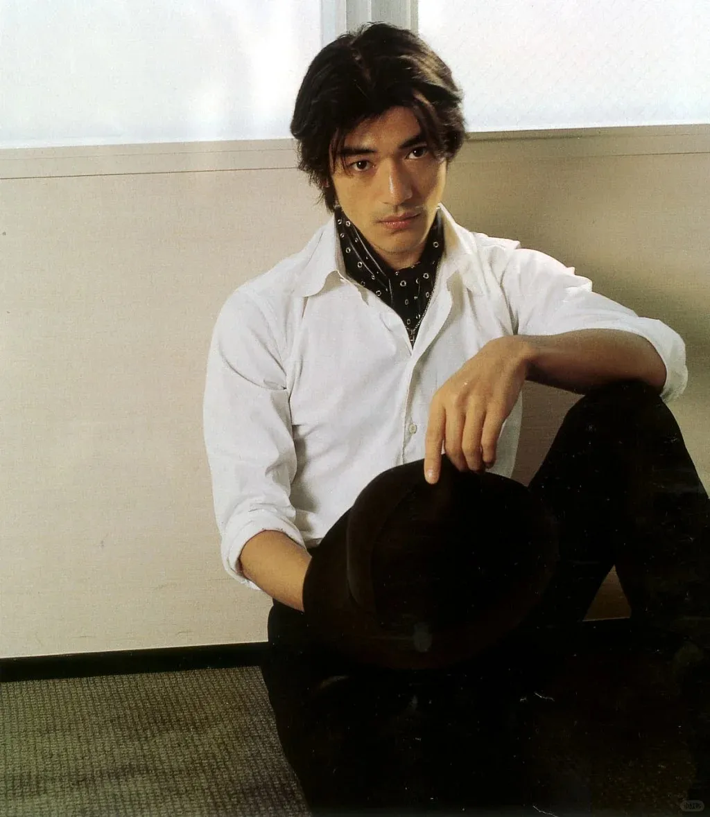 亚洲第一美男?近况曝光：婚恋成谜，在乡下种地