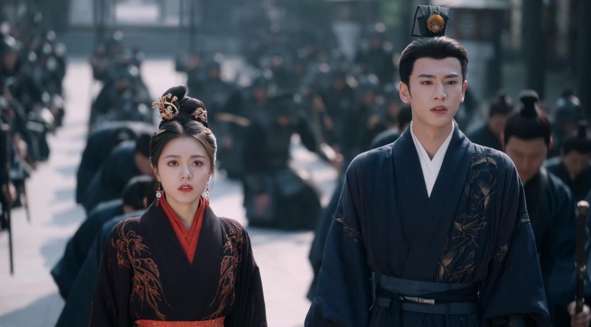 《度华年》新预告：张凌赫帅出新高度，21岁赵今麦美得冒泡