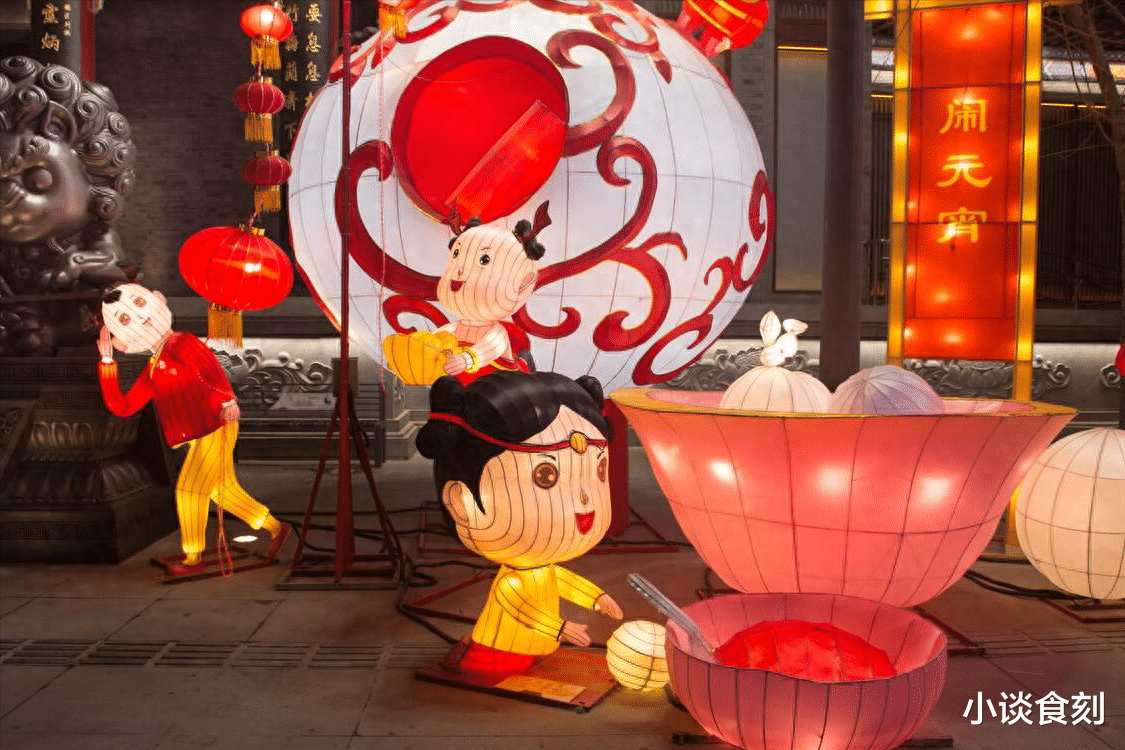 今日元宵节，老话“元宵月亮圆，4人要躲月”啥意思？哪4人要躲？