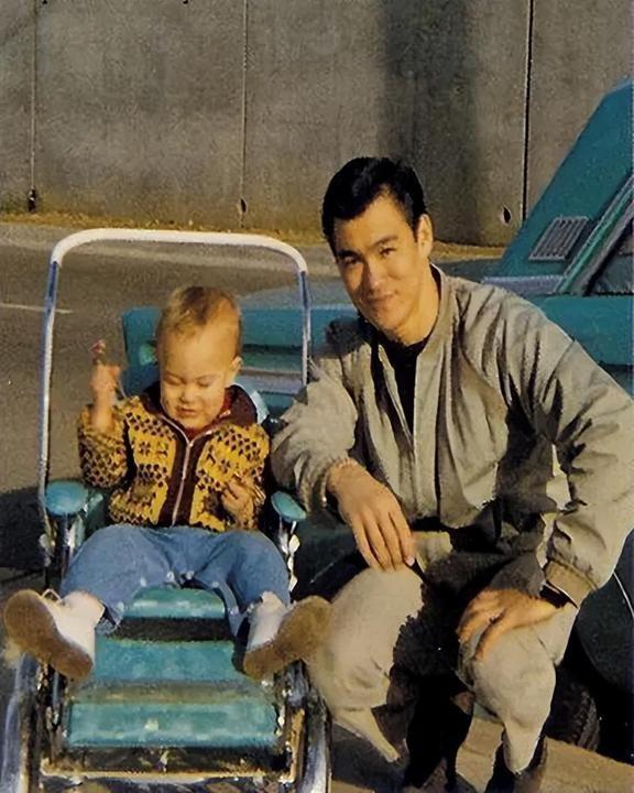 1993年,李国豪结婚14天前被枪杀,最后遗言:妈妈,我太爱她了