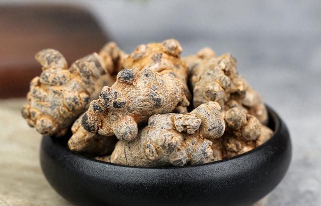 一味比金子还珍贵的中药，散血瘀、消结节，再顽固的结节也怕它