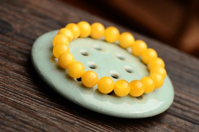 笑料百出！揭秘文玩圈五大蜜蜡骗局，你中过几招？