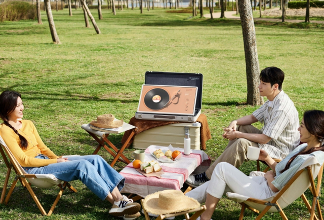 LG的旅行箱電視正式上市：1080P/60Hz的小電視，得賣6499元