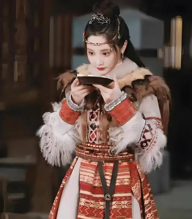 她是最倒霉的女演员!29岁刚火,老板就出事儿!34岁还在跑龙套!