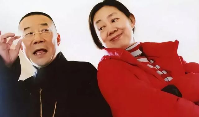 70岁李雪健妻子曝光！原来是大家熟悉的她，怪不得老公能红几十年