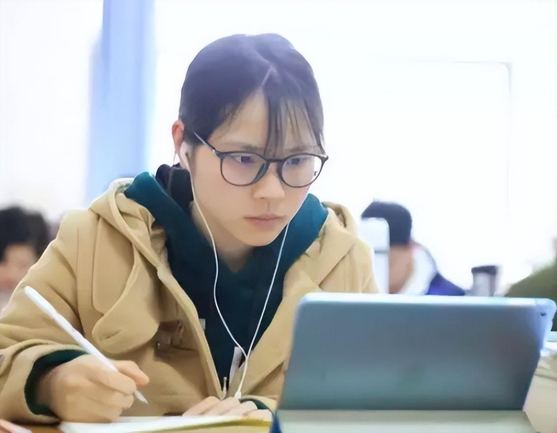 毕业找工作后才发现,高考上211和考研上211,差距不是一星半点!