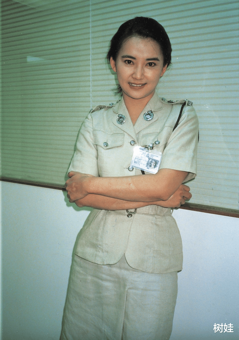 胡慧中为婆婆庆祝百岁生日,婆媳感情和睦如母女,何老太四代同堂