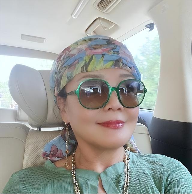 刚刚张兰直播爆猛料!儿媳马筱梅怀上双胞胎!大S评论区炸开锅了！