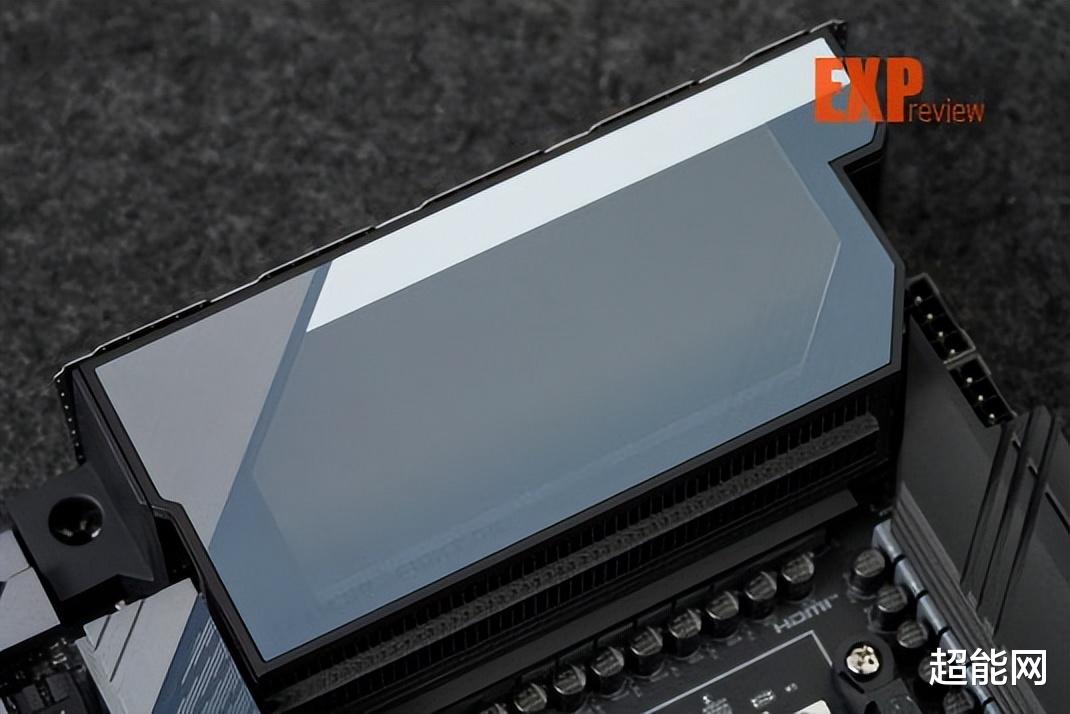 技嘉X870E AORUS MASTER評測：不止性能，還有獨到的外圍體驗