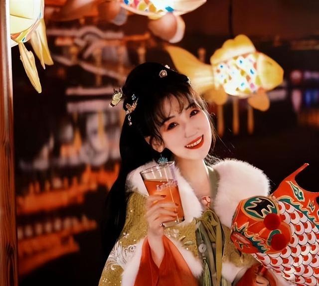 突发！40岁女歌手申烨不幸去世，提前写好讣告，多次登上央视舞台