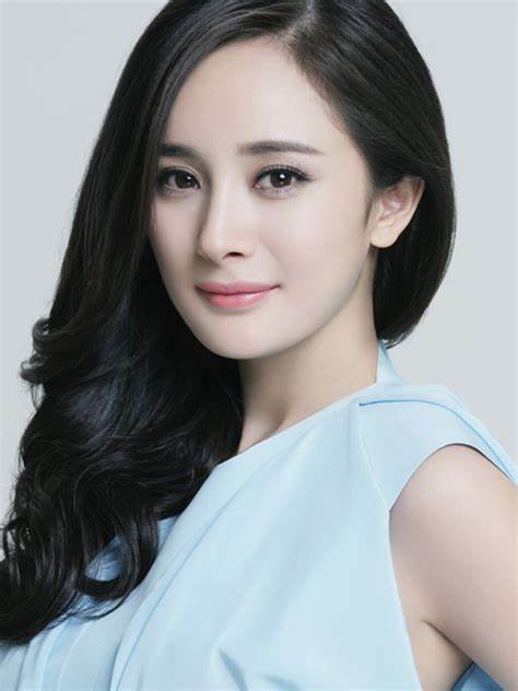 杨幂:从古装女神到时尚icon的华丽转身