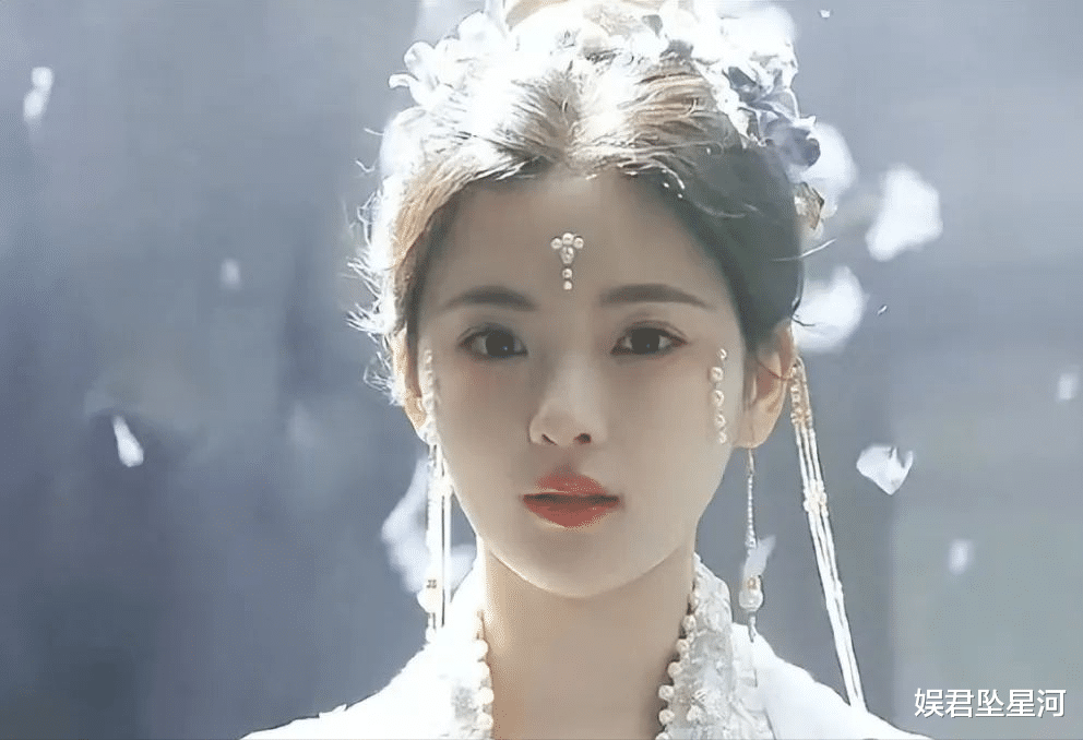 长相是真美，演技也进步了，5年15部剧却被全网嘲的她在《墨雨云间》翻身了