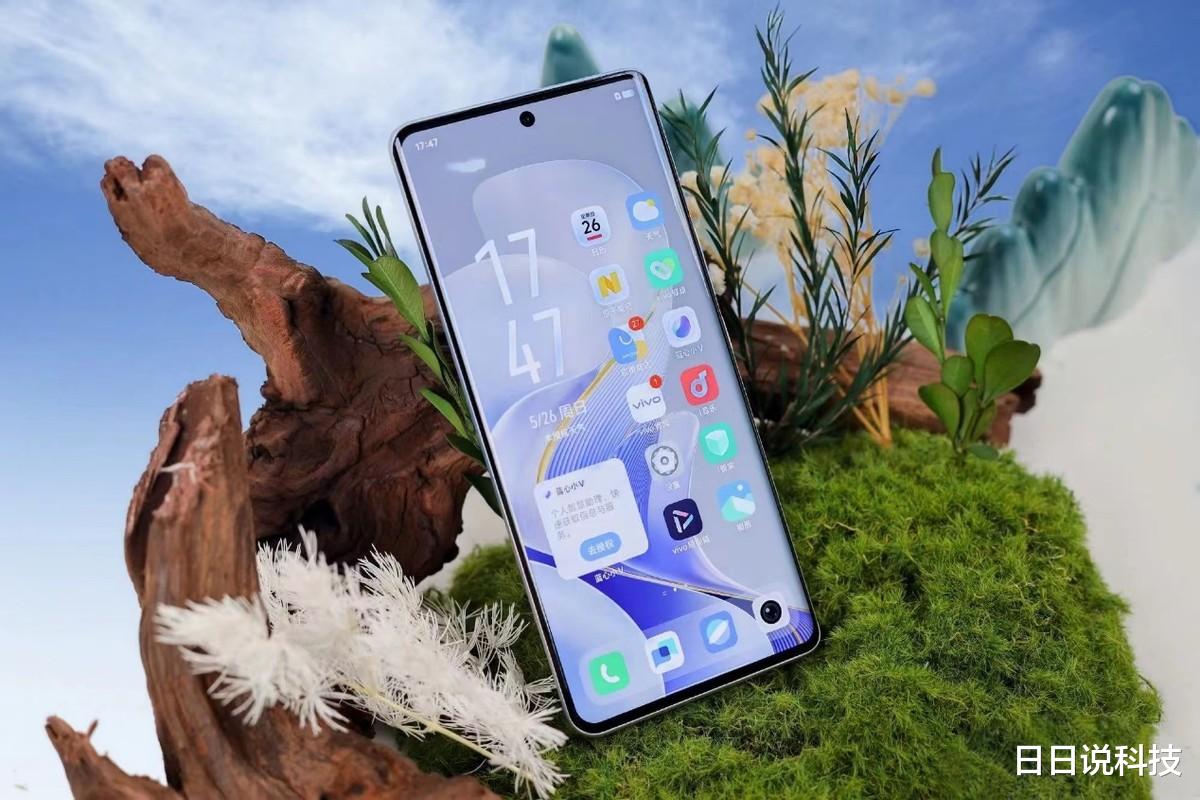 6000mAh+80W+120Hz，跌至1547元，從中端市場跌至低端市場