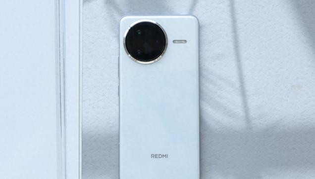 2024最值得入手的旗舰机,骁龙8至尊+2k屏!