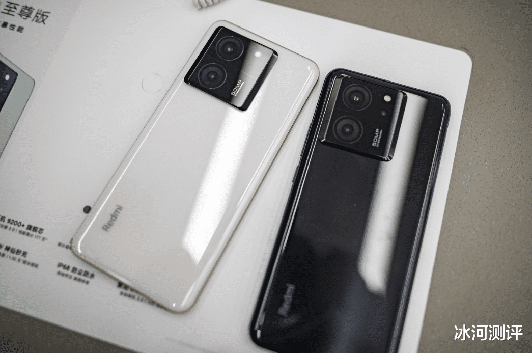 Redmi K70 至尊版，大容量、長續航，你的全能數碼助手！