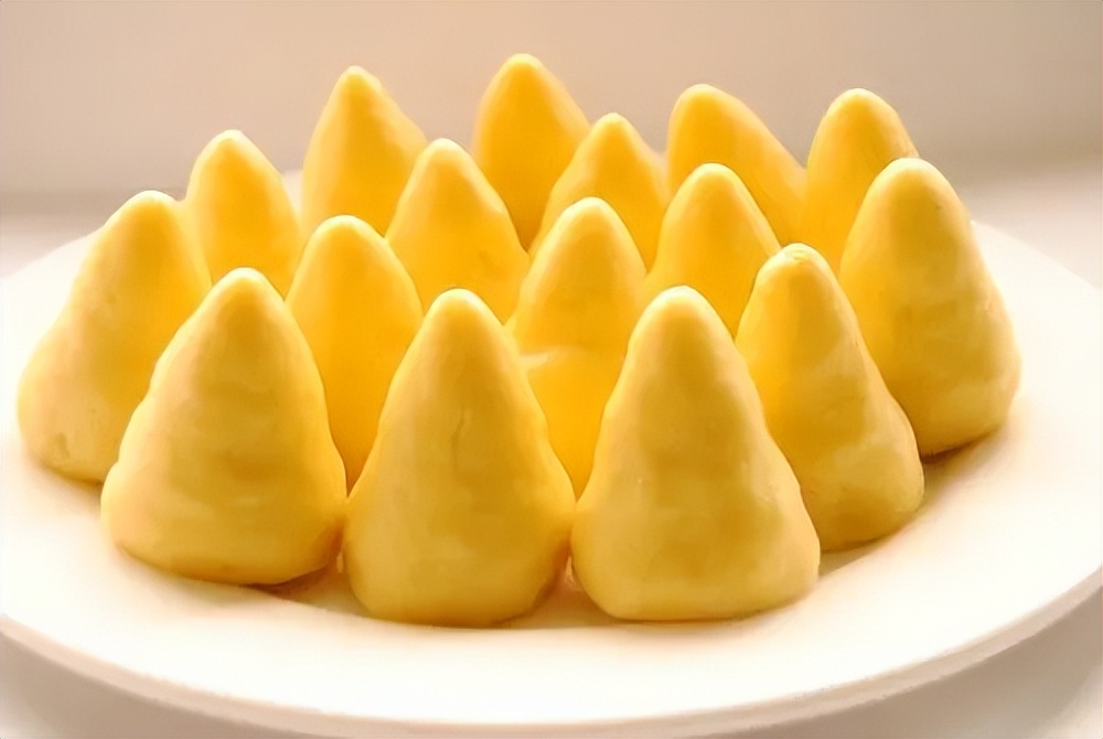 夏日钓鱼，如何选择和使用玉米饵料？让你的垂钓之行满载而归