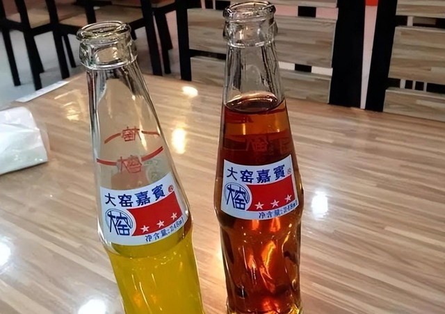 一年狂卖32亿！中国最“土”饮料重出江湖，打的可口可乐措手不及