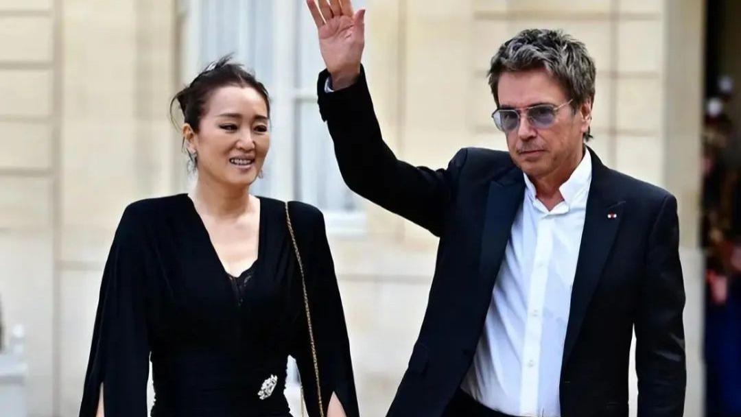 58岁巩俐现身法国：两嫁外国人至今未生育，国籍是她最大的遗憾