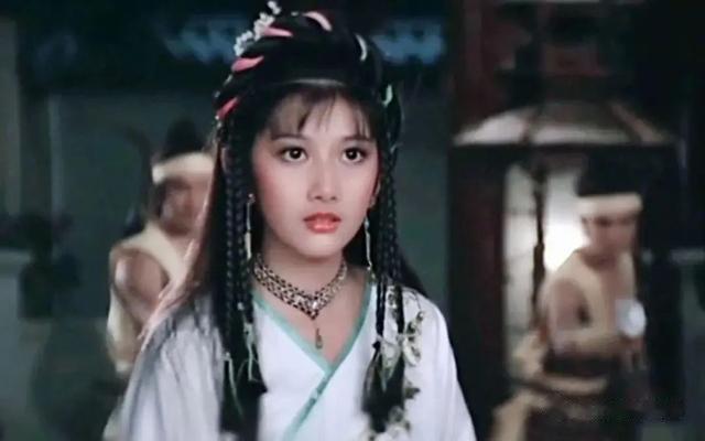 46岁女演员去世！死在床上3天被发现，生前遭父虐待被丈夫抛弃