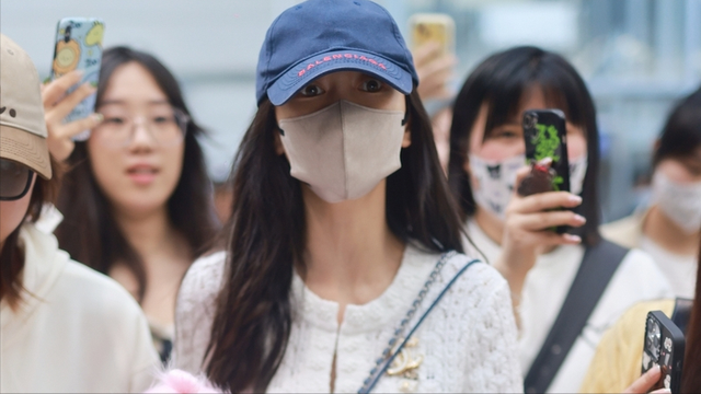 后悔莫及杨颖!踹掉黄晓明分走25亿,资源断崖式下跌沦为弃子