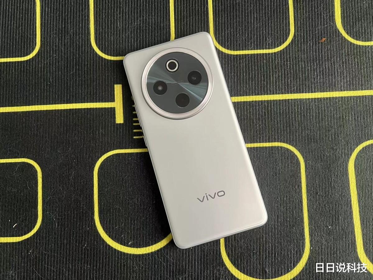 vivo“续航王”:6500mAh+80W+SGS五星耐摔,仅1794元