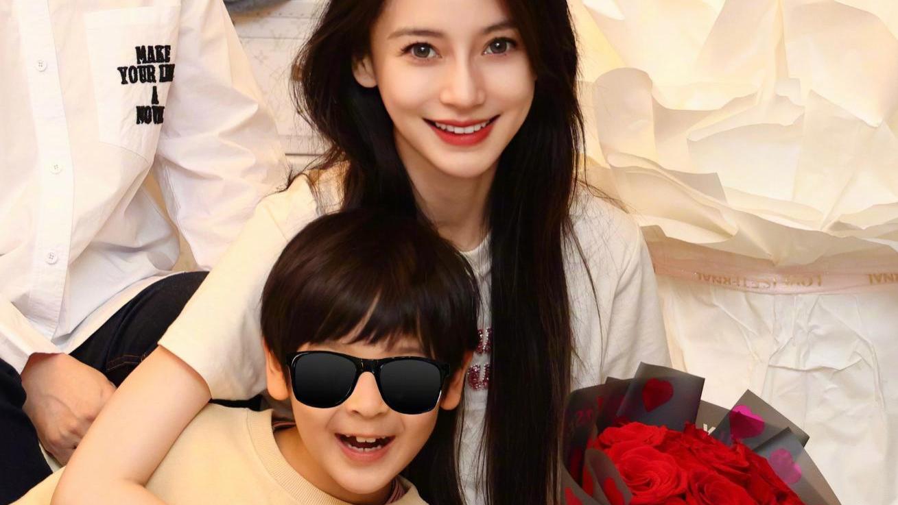 杨颖庆生显落寞，闺蜜杨幂祝福罕见缺席，黄晓明女友同一天秀钻戒