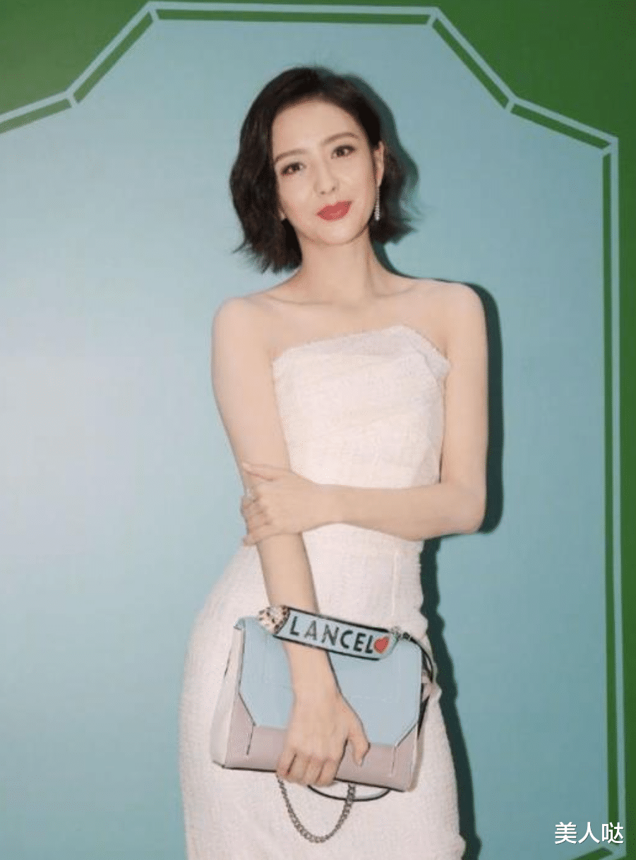 40岁佟丽娅换发型美到换了个人，lob头配背心+阔腿裤，时髦高级太洋气