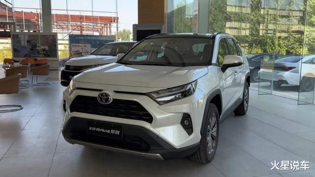 2024年“最好卖”的十大油车：轩逸排第一，瑞虎8挤进前十